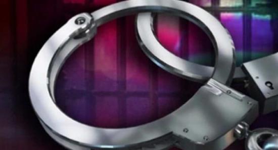 මහ මුහුදේ පාවෙමින් තිබූ කුඩු එක්ක ‌ධීවරයින් කොටු